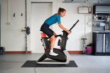 Lade das Bild in den Galerie-Viewer, Wattbike Atom